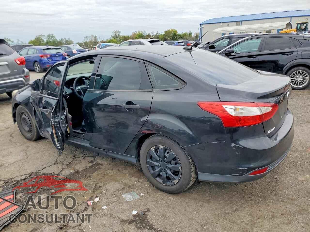 FORD FOCUS 2014 - 1FADP3E24EL395045