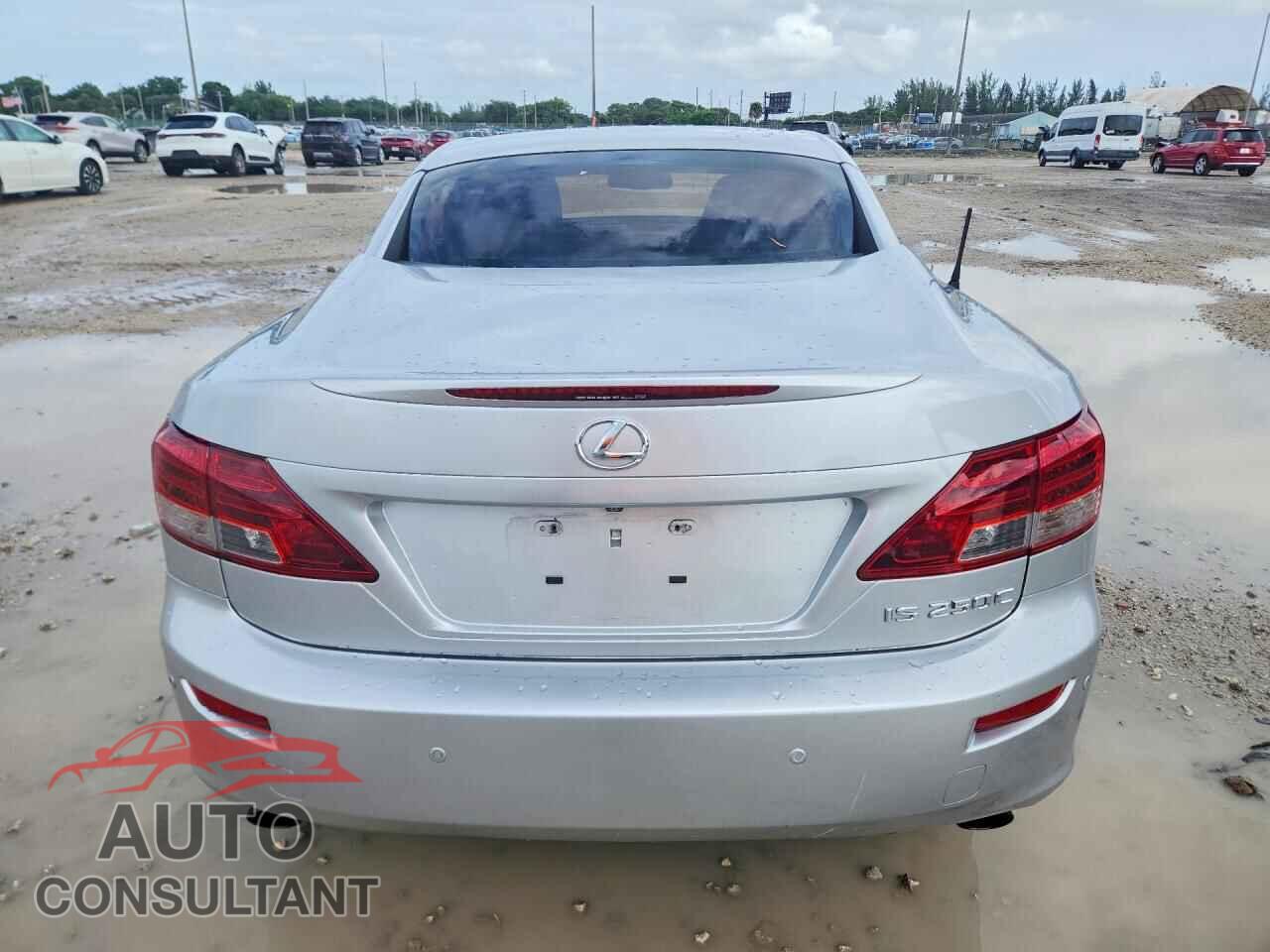 LEXUS IS 2014 - JTHFF2C2XE2531105