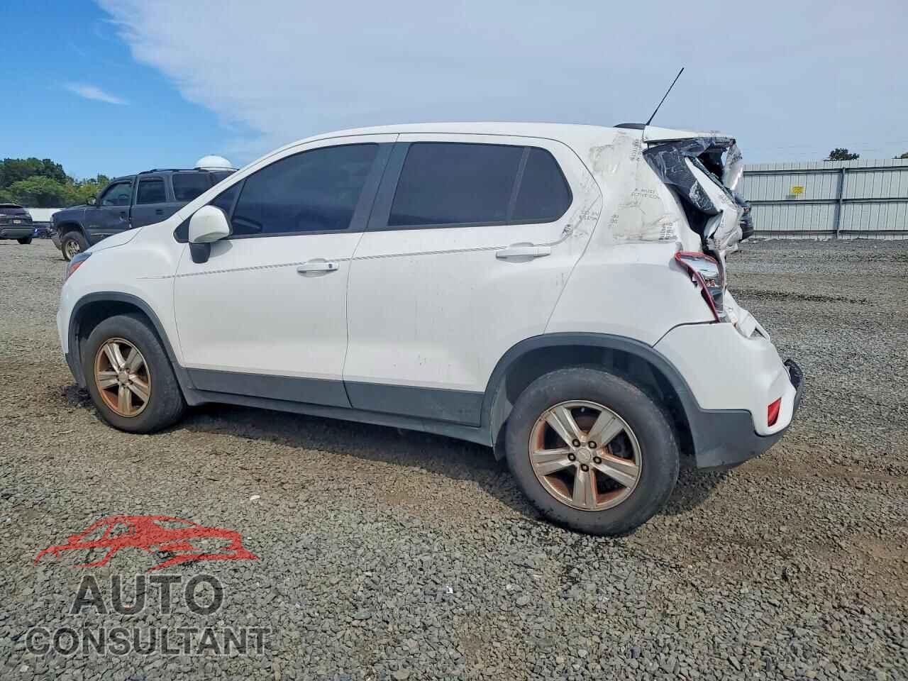 CHEVROLET TRAX 2017 - 3GNCJNSB5HL199297