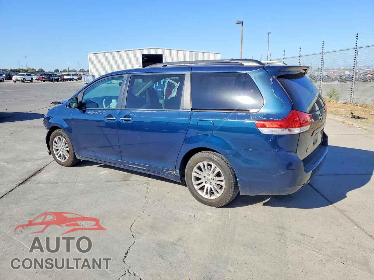 TOYOTA SIENNA 2012 - 5TDYK3DC2CS225914