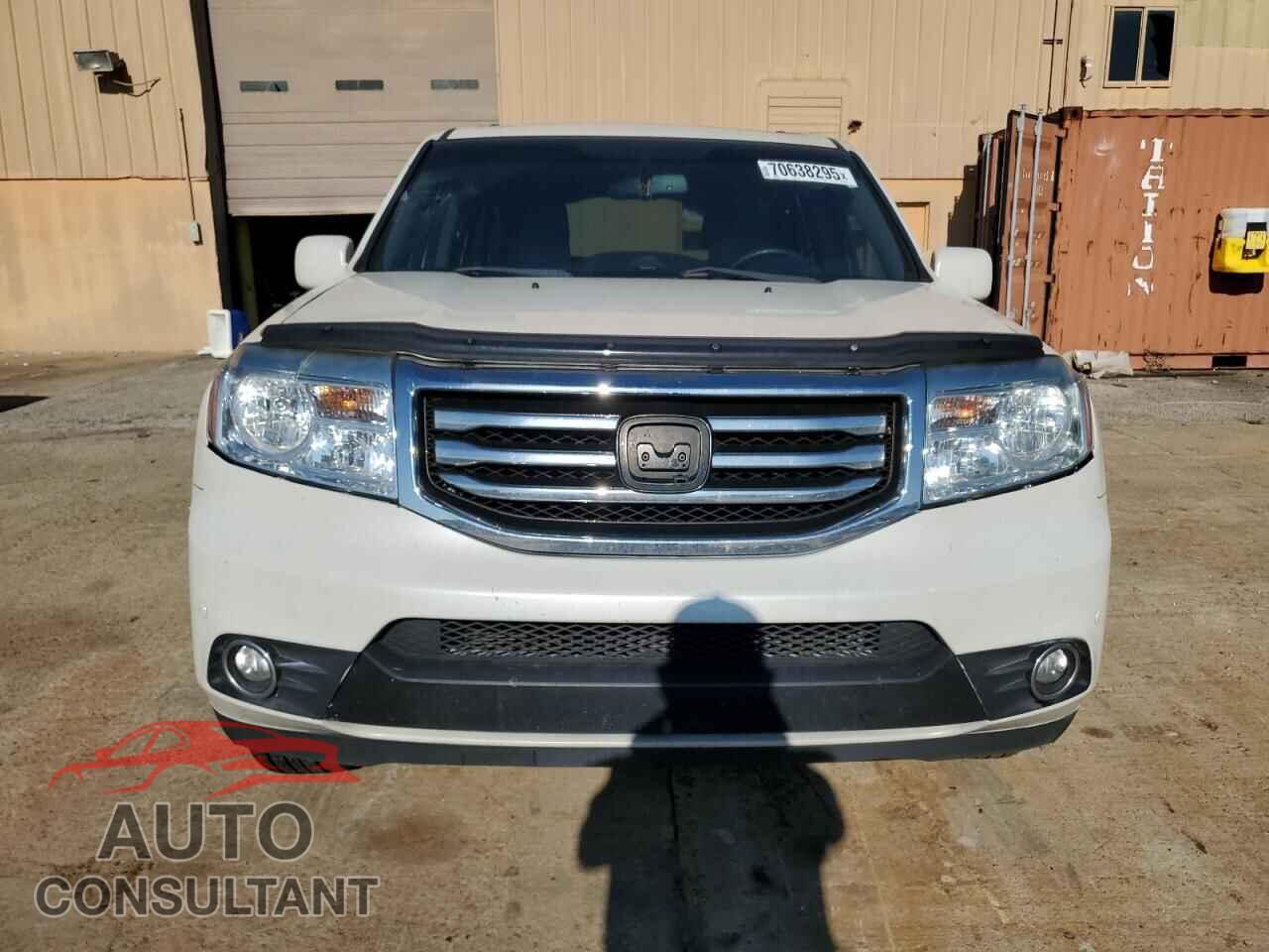 HONDA PILOT 2014 - 5FNYF3H96EB001670