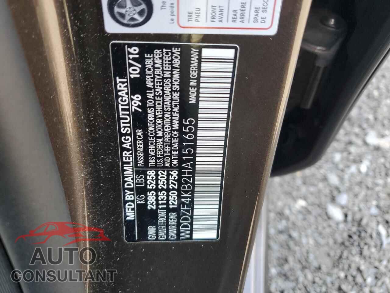 MERCEDES-BENZ E-CLASS 2017 - WDDZF4KB2HA151655