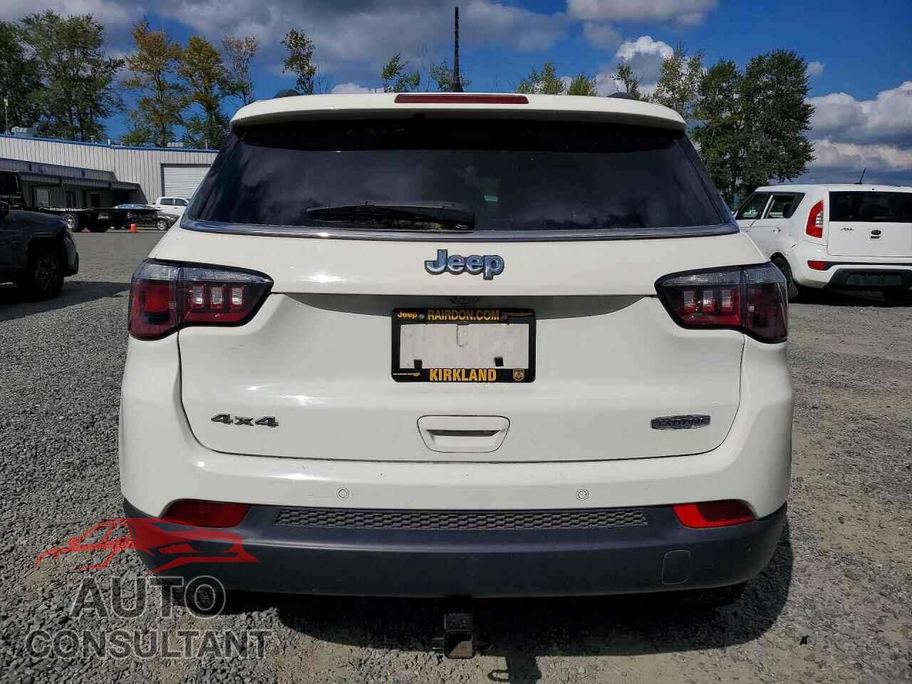 JEEP COMPASS 2018 - 3C4NJDBB6JT492109