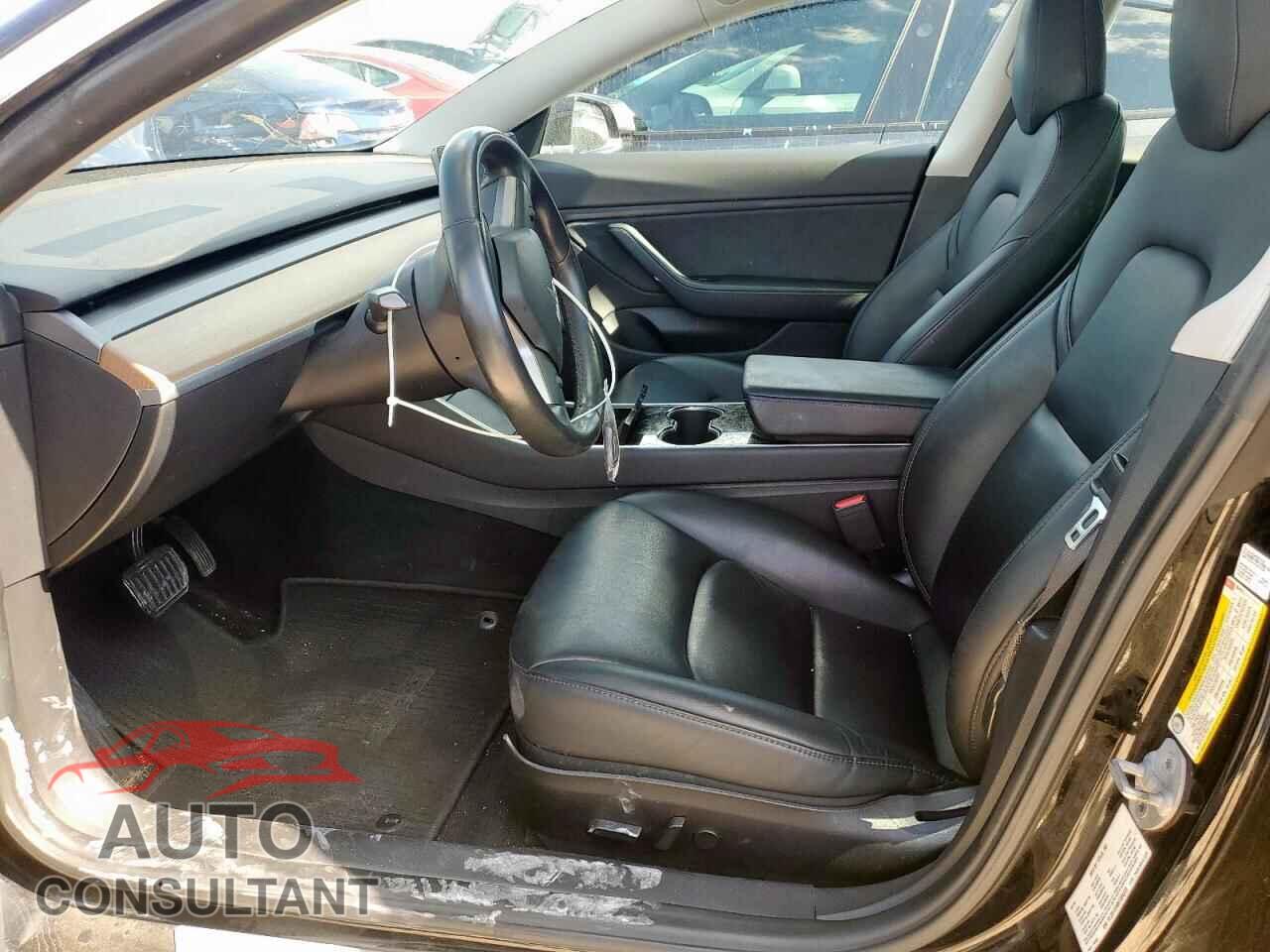 TESLA MODEL 3 2019 - 5YJ3E1EA9KF304373