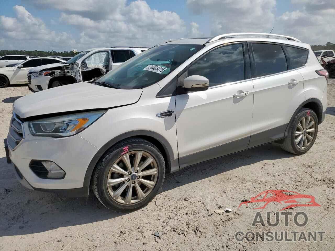 FORD ESCAPE 2017 - 1FMCU0J98HUB42885