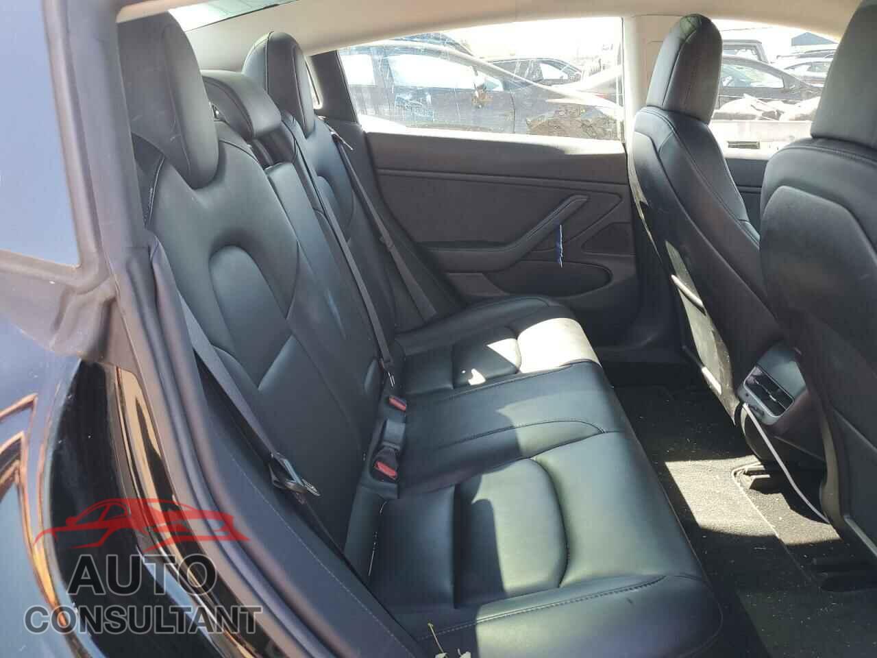 TESLA MODEL 3 2019 - 5YJ3E1EA2KF401785