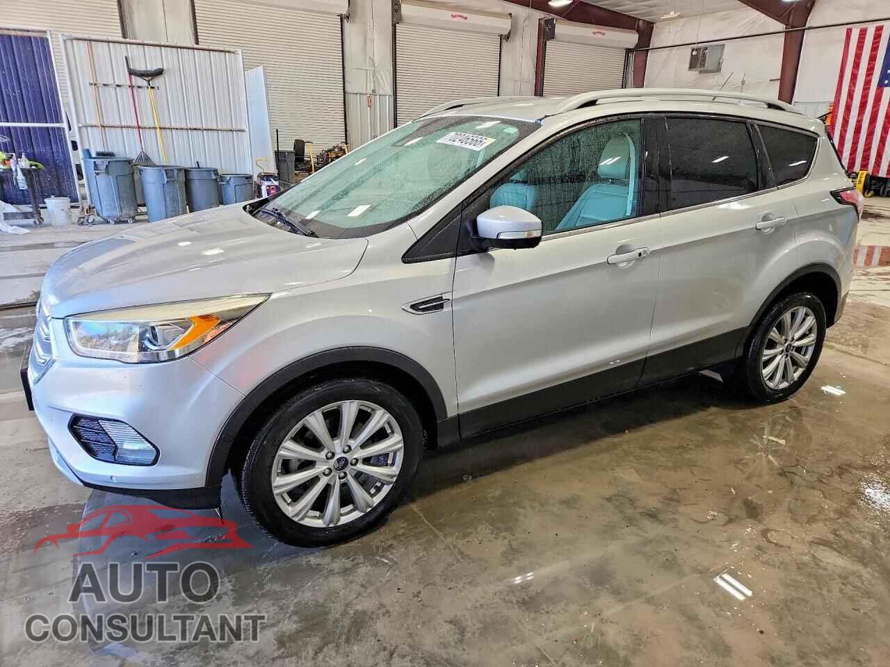 FORD ESCAPE 2017 - 1FMCU0JD9HUD84752