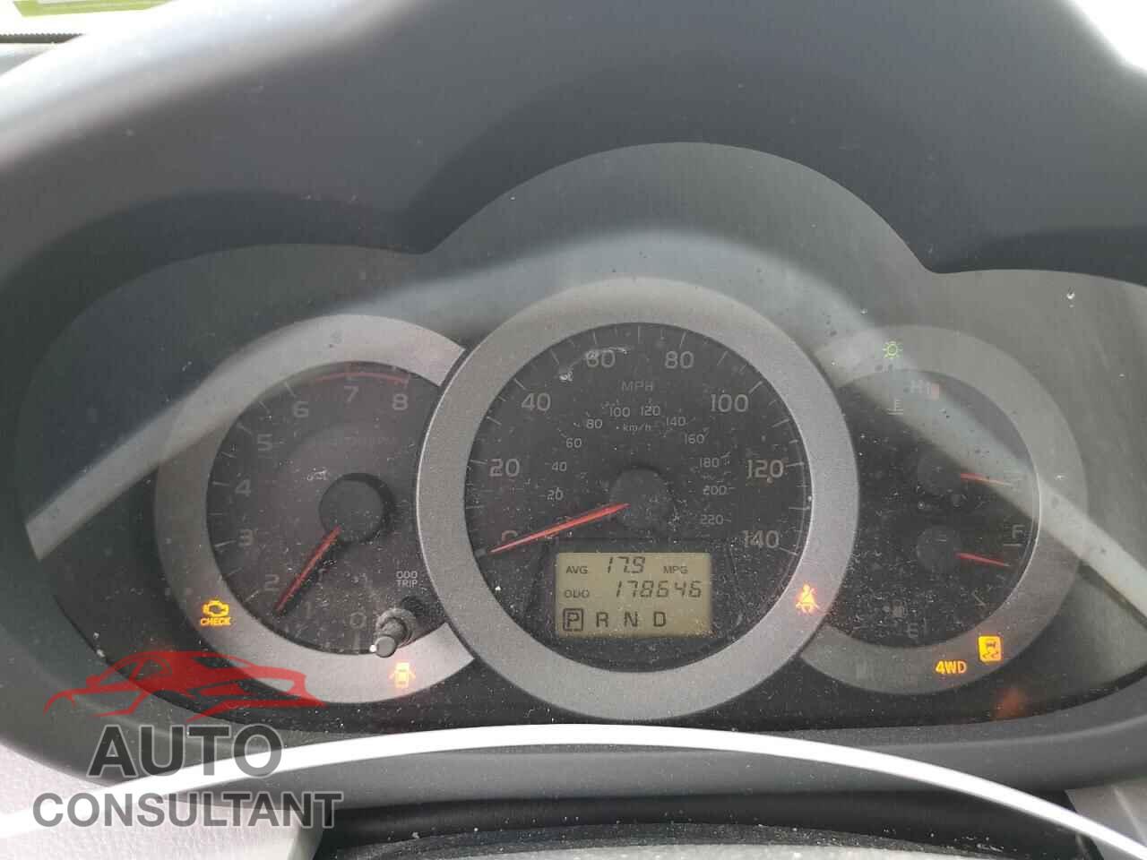 TOYOTA RAV4 2011 - JTMBF4DV2BD040533