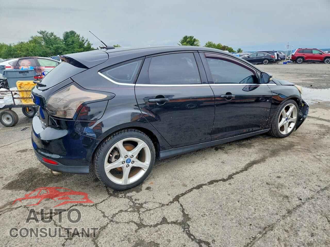 FORD FOCUS 2012 - 1FAHP3N22CL307625
