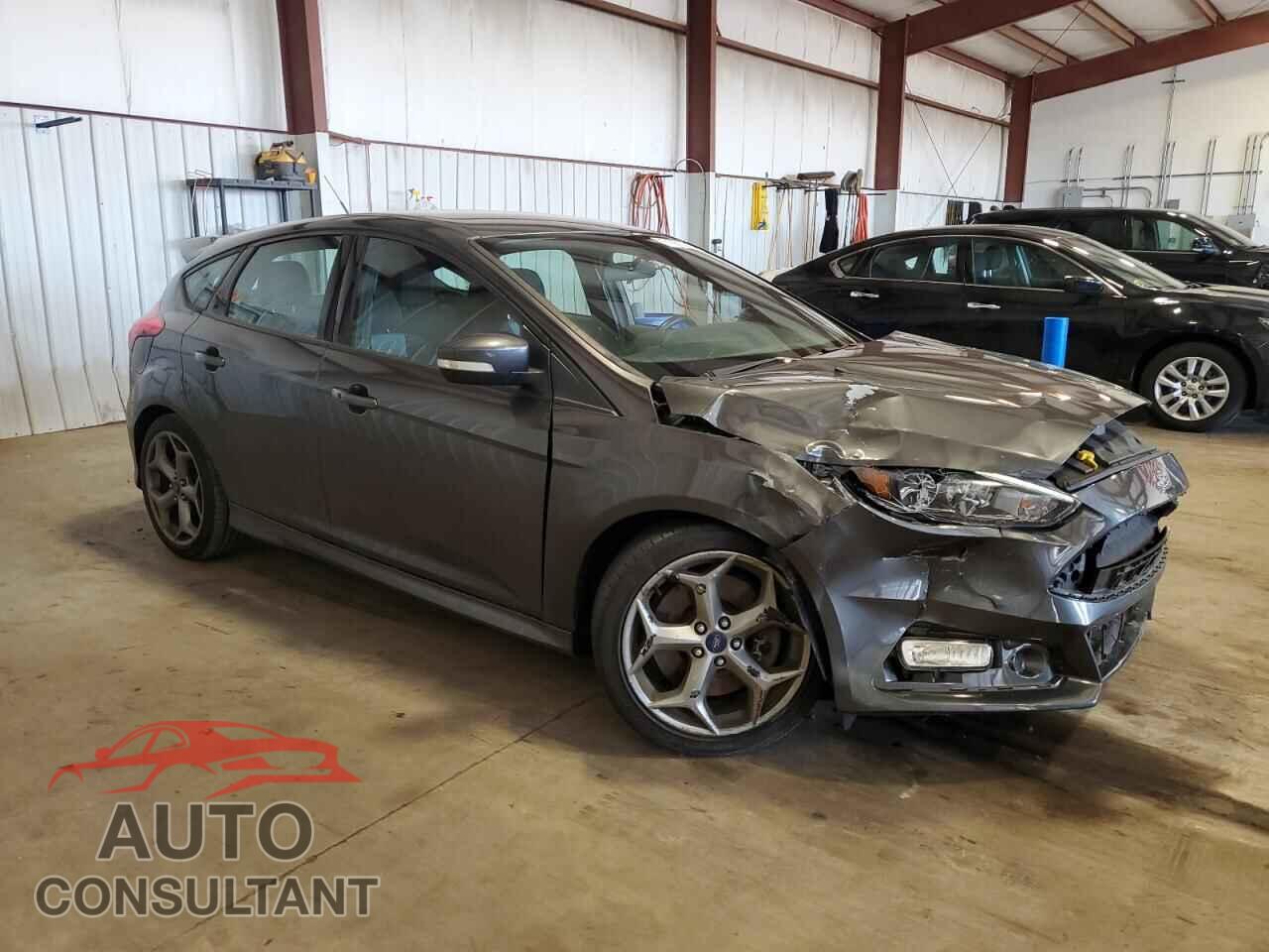 FORD FOCUS 2017 - 1FADP3L94HL322052