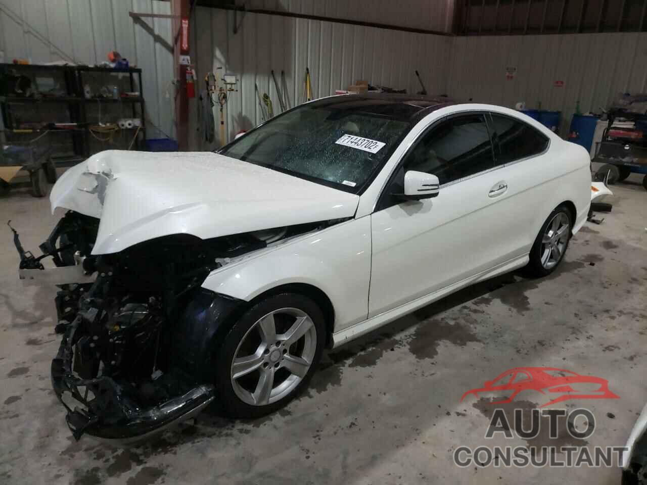MERCEDES-BENZ C-CLASS 2015 - WDDGJ4HB7FG376189