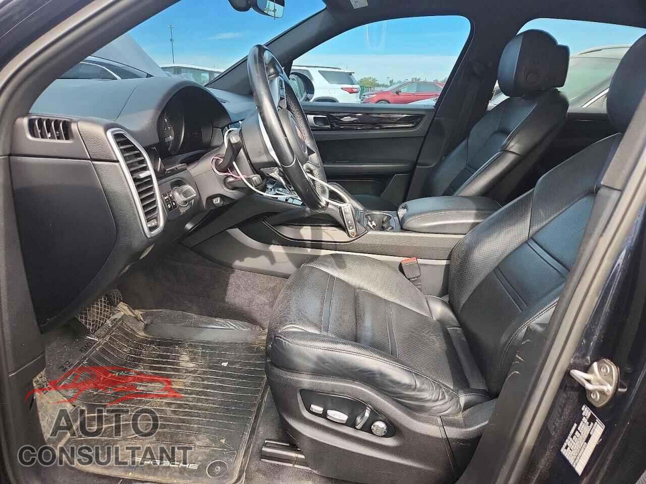 PORSCHE CAYENNE 2019 - WP1AA2AY8KDA07273
