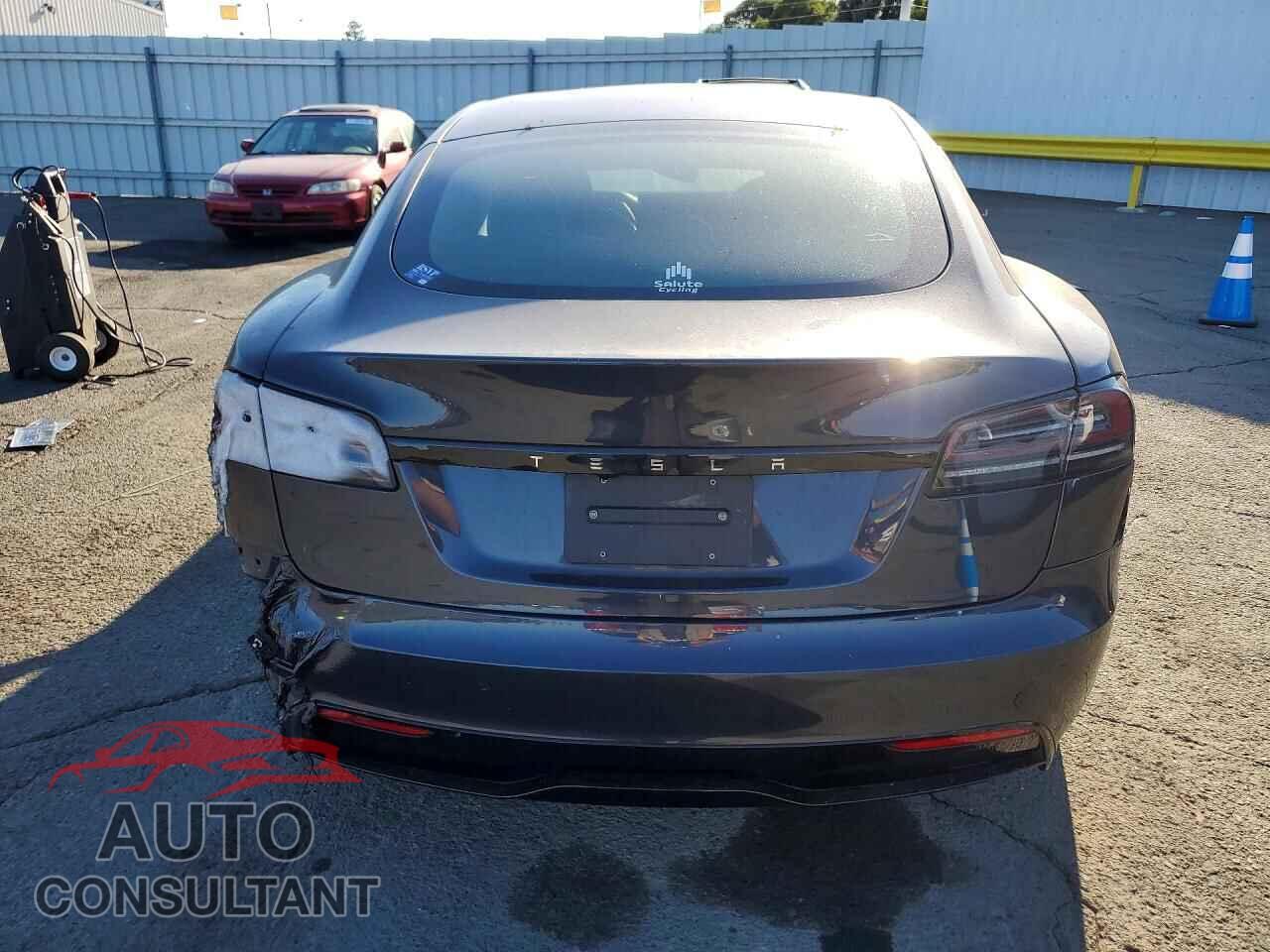 TESLA MODEL S 2023 - 5YJSA1E52PF529056