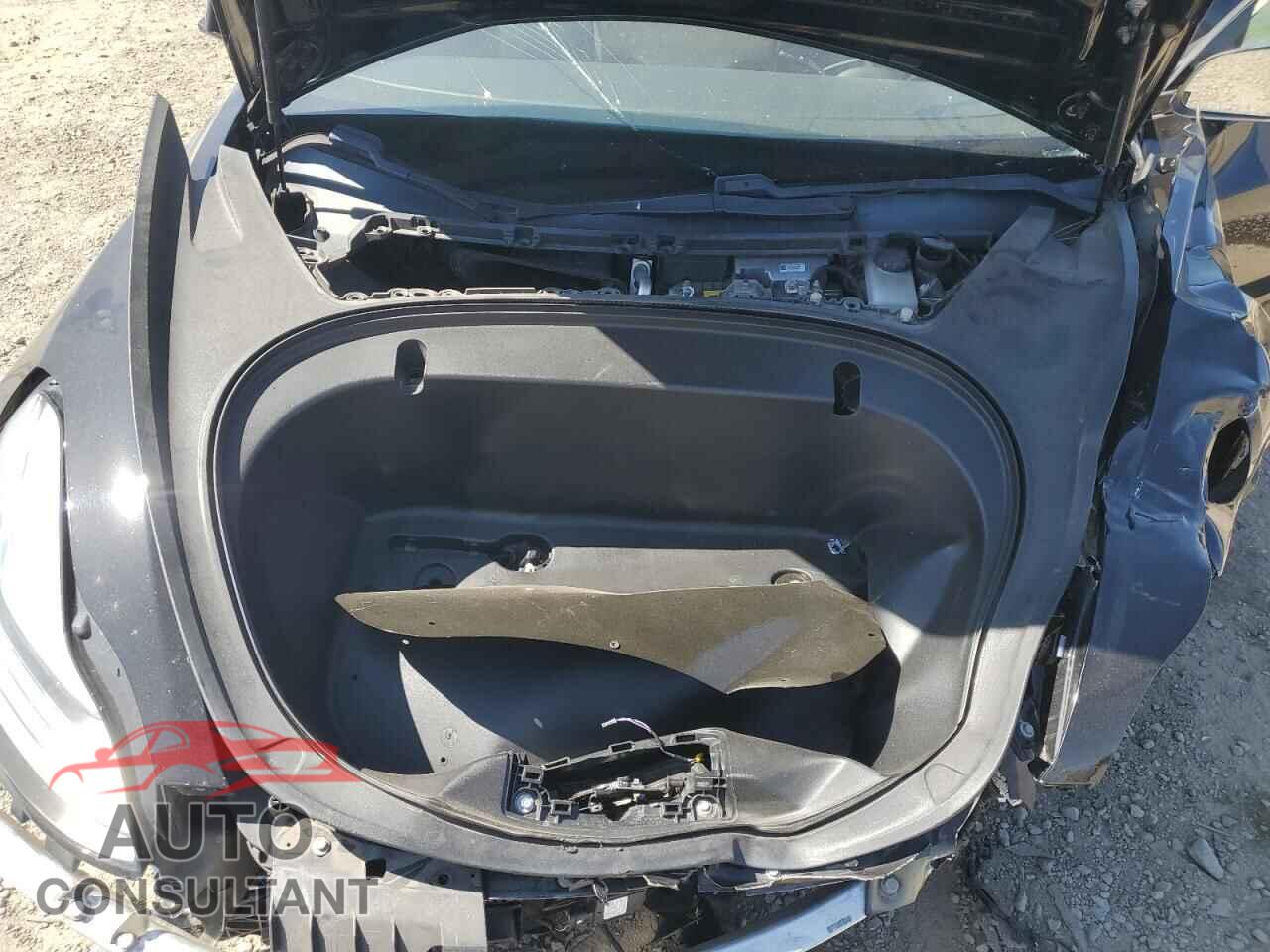 TESLA MODEL 3 2018 - 5YJ3E1EA5JF152087
