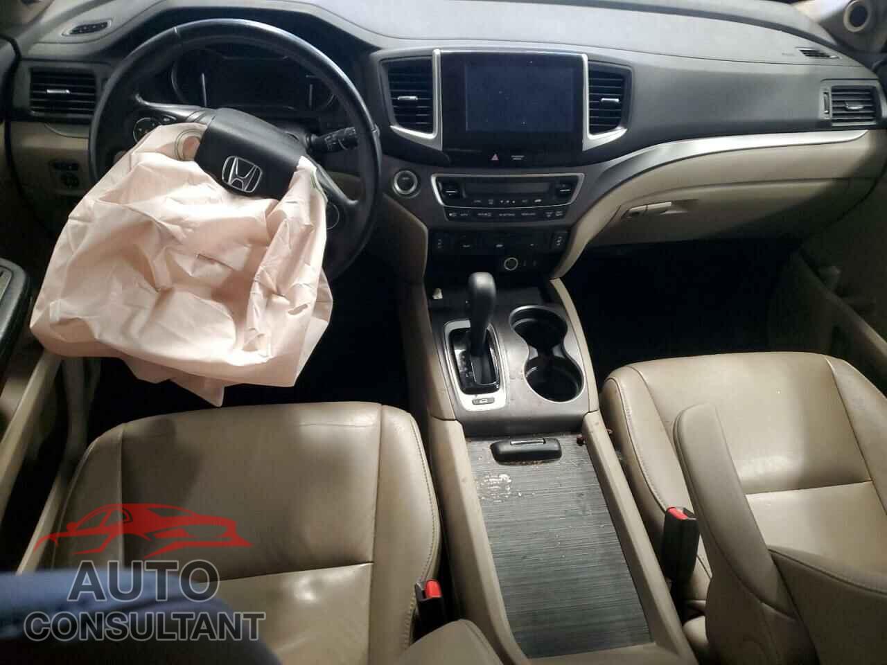 HONDA PILOT 2016 - 5FNYF6H83GB097656