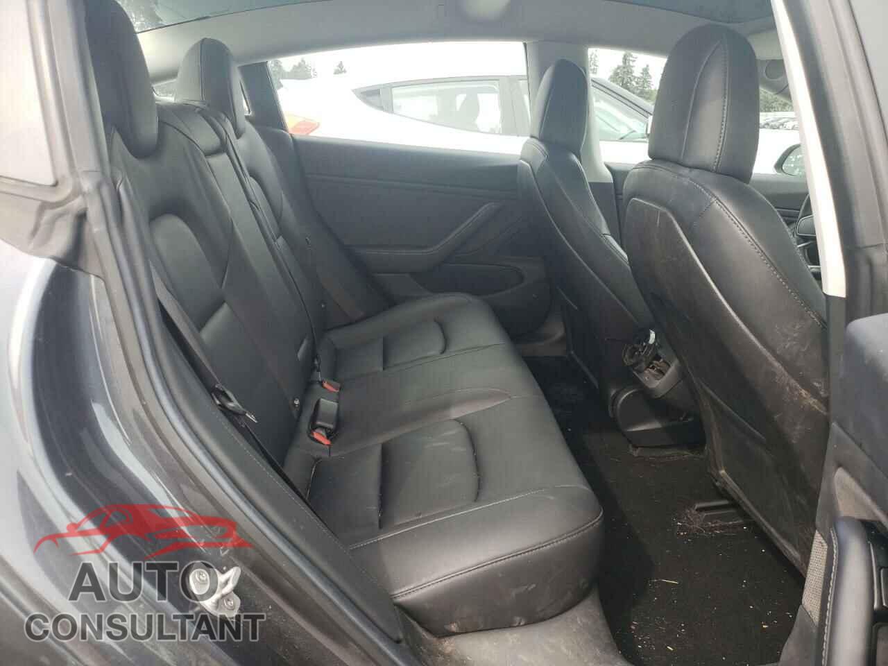 TESLA MODEL 3 2018 - 5YJ3E1EA5JF037327