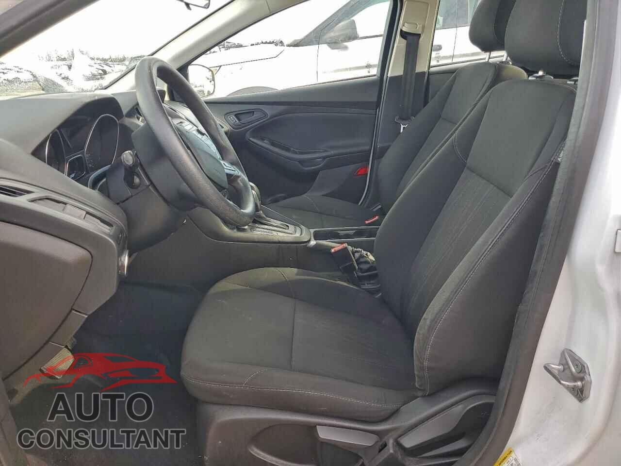 FORD FOCUS 2016 - 1FADP3E28GL310713