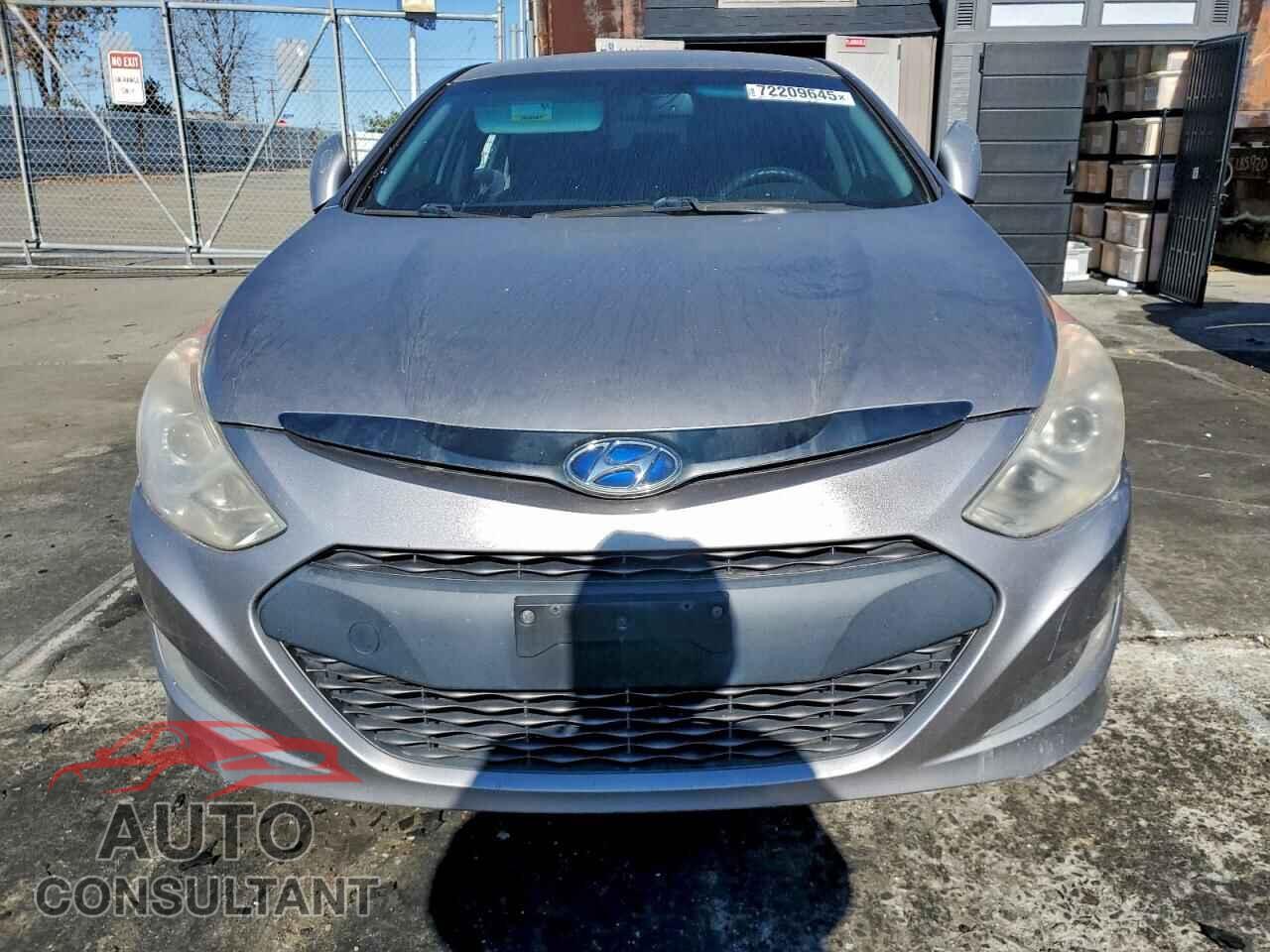 HYUNDAI SONATA 2013 - KMHEC4A47DA051027