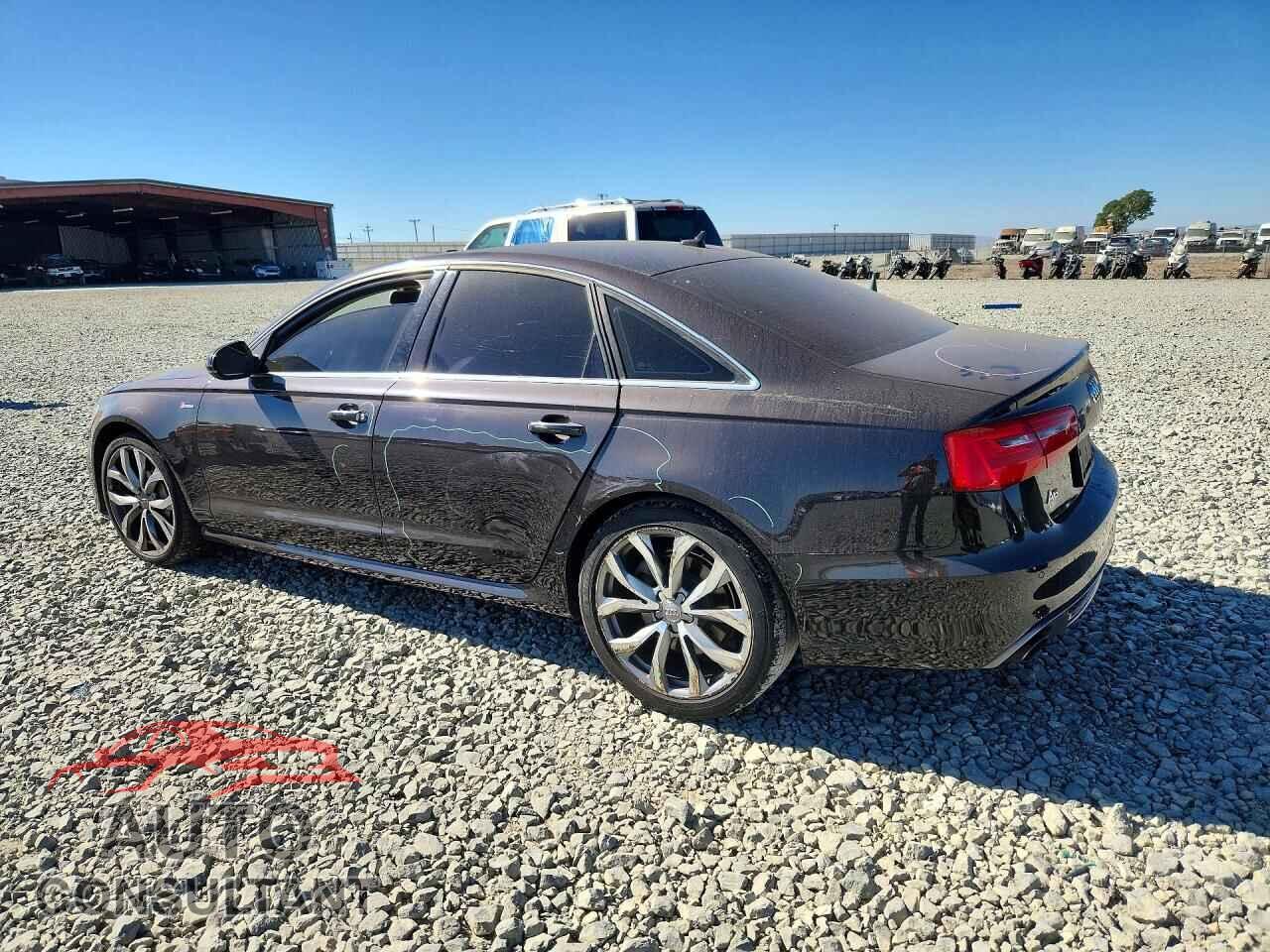 AUDI A6 2012 - WAUJGAFC8CN052598