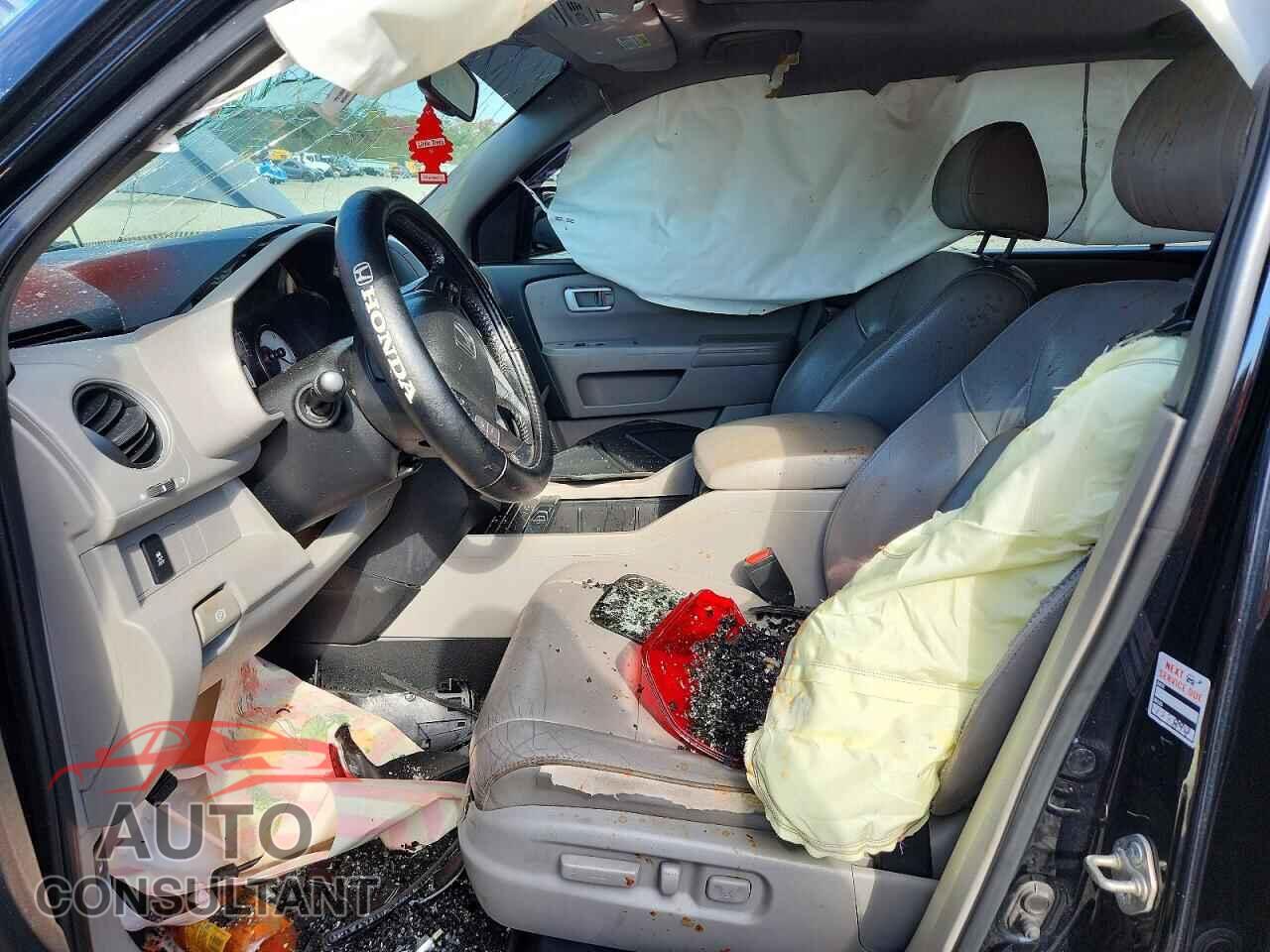 HONDA PILOT 2015 - 5FNYF4H52FB052183