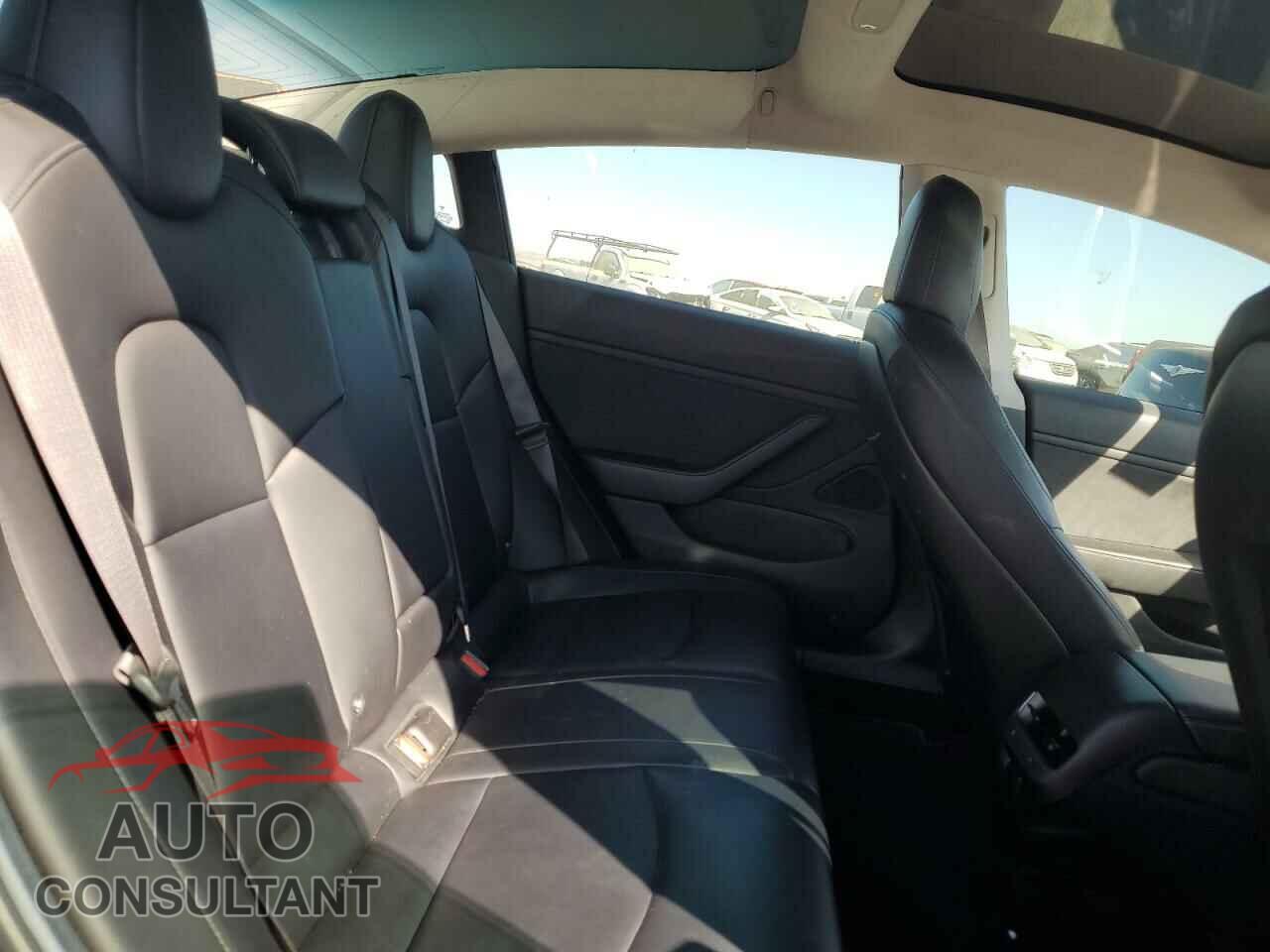TESLA MODEL 3 2017 - 5YJ3E1EA1HF002570
