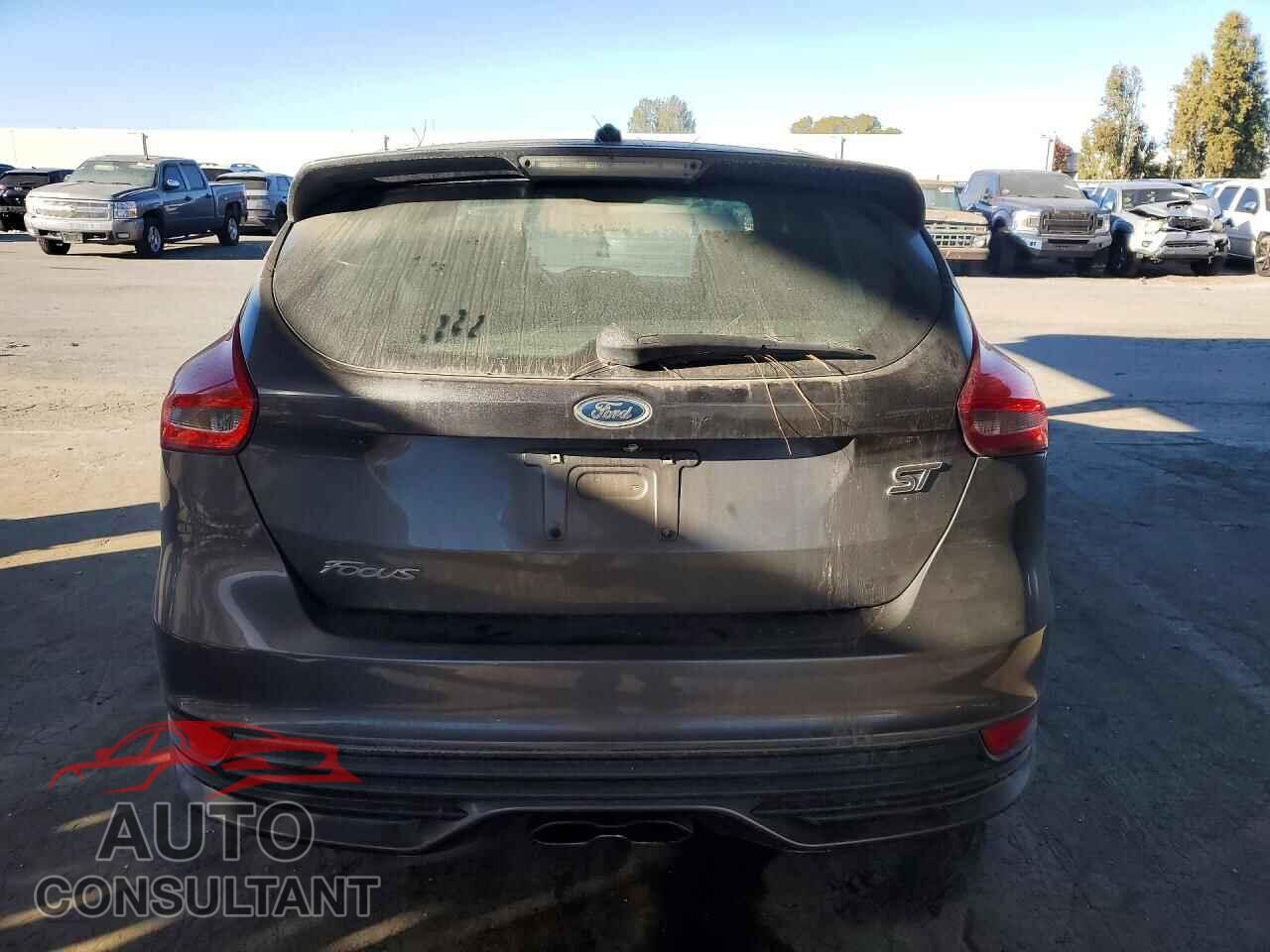 FORD FOCUS 2016 - 1FADP3L96GL324996