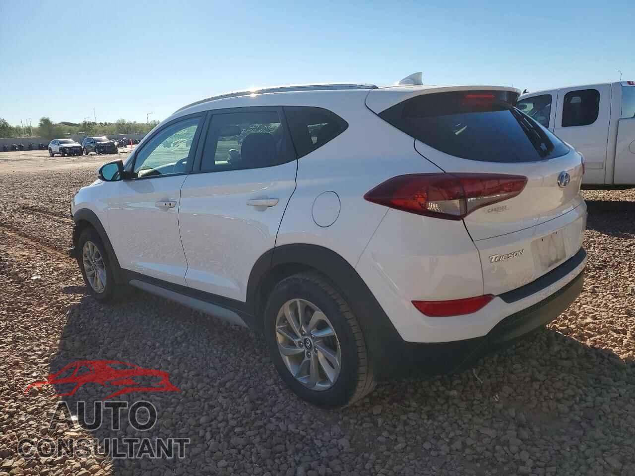 HYUNDAI TUCSON 2017 - KM8J3CA45HU466599