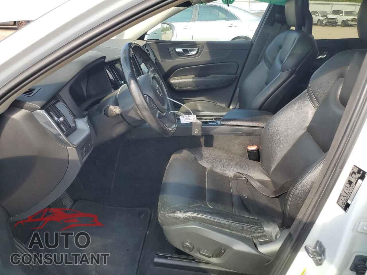 VOLVO XC60 2018 - LYVA22RK3JB078680