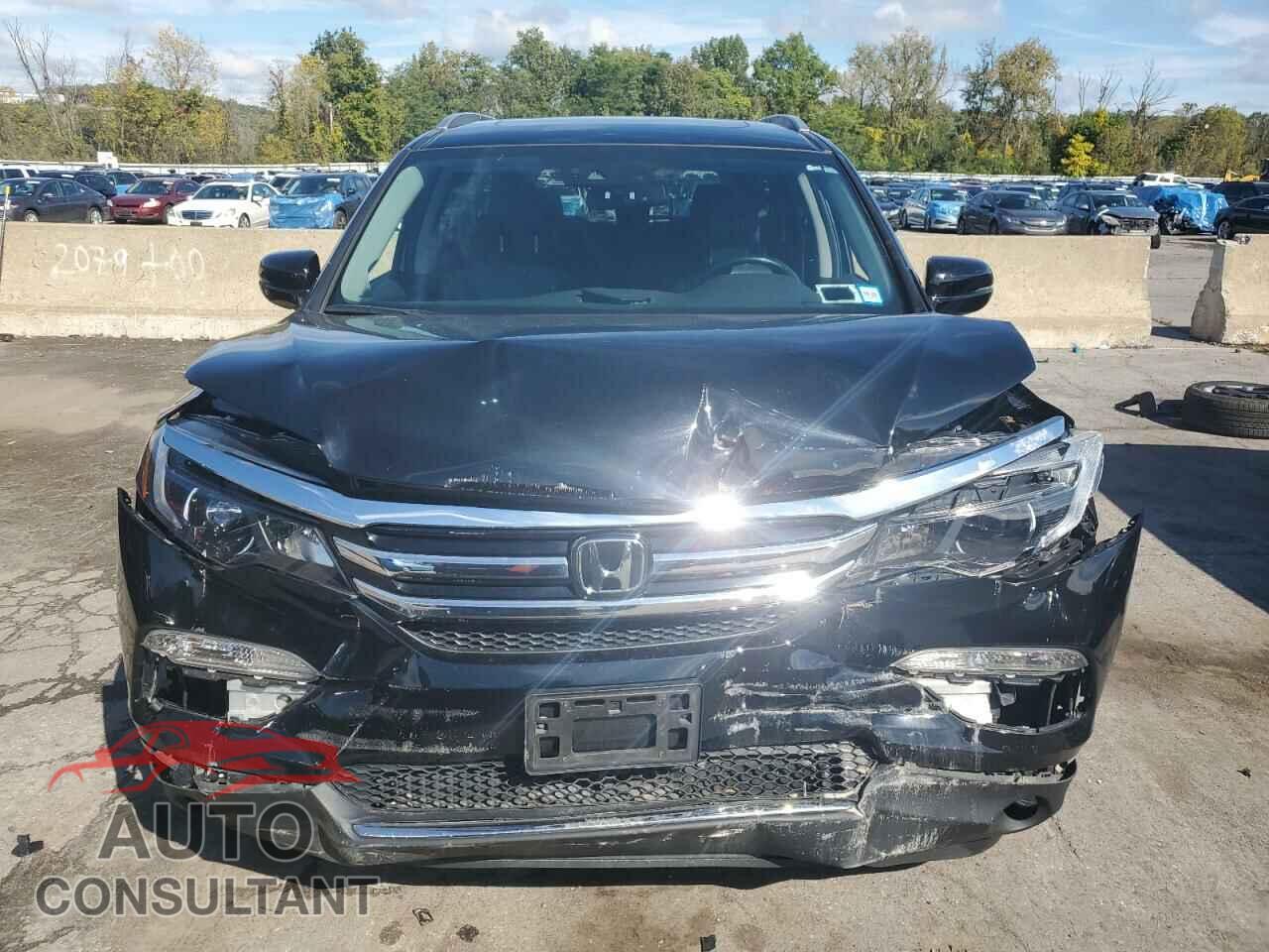 HONDA PILOT 2018 - 5FNYF6H05JB006694
