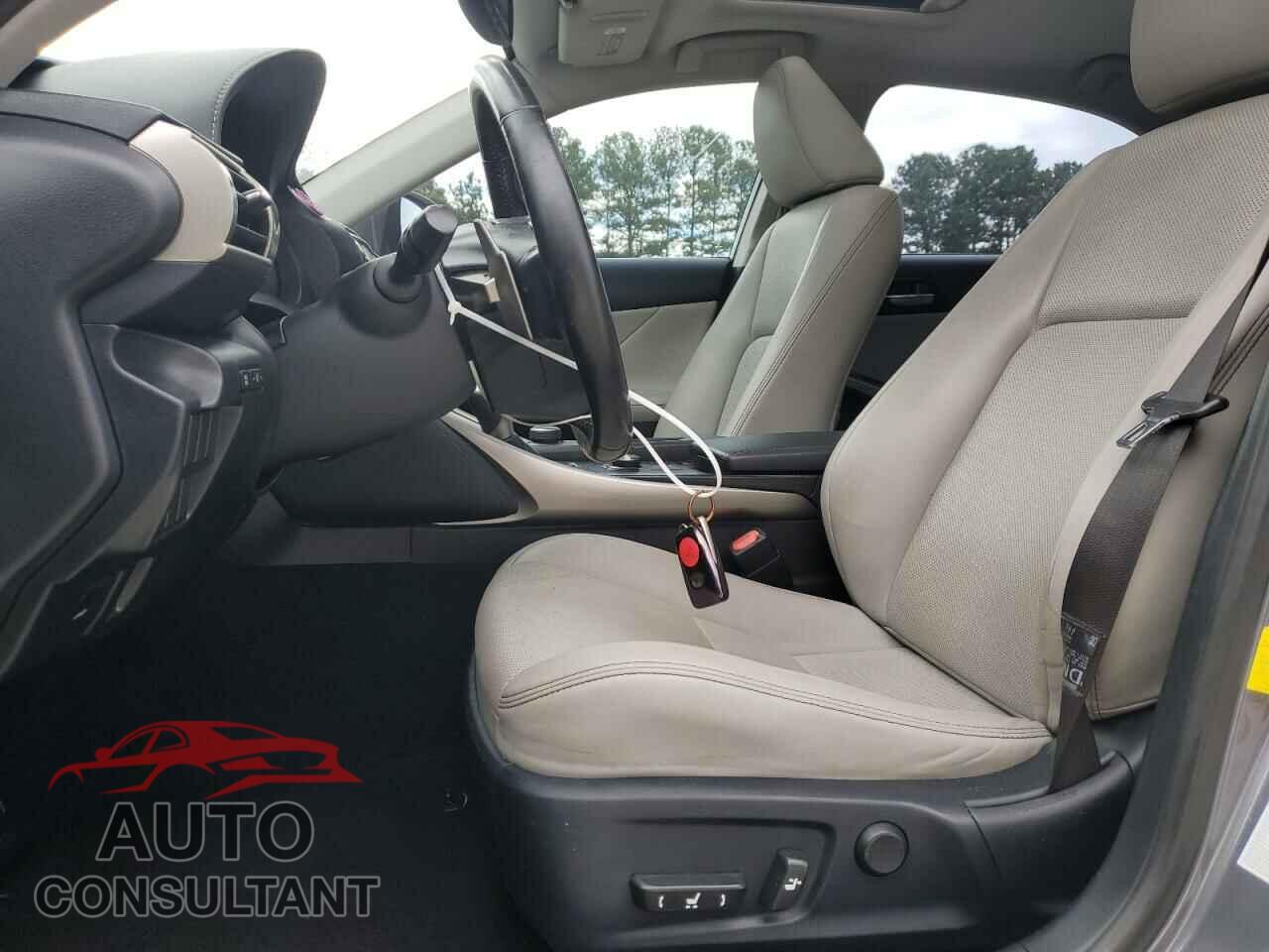 LEXUS IS 2016 - JTHBA1D29G5018385