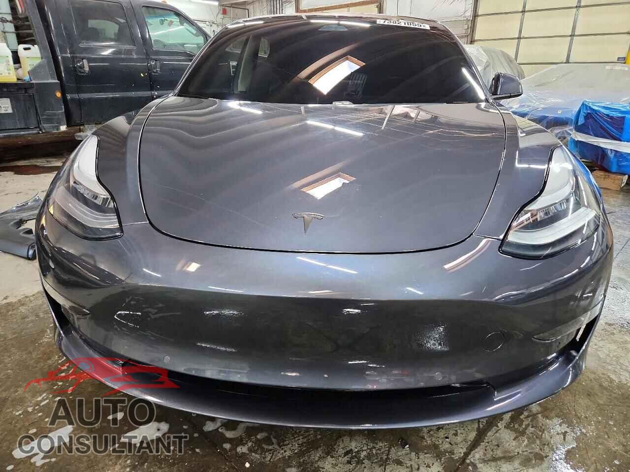 TESLA MODEL 3 2018 - 5YJ3E1EB4JF128548