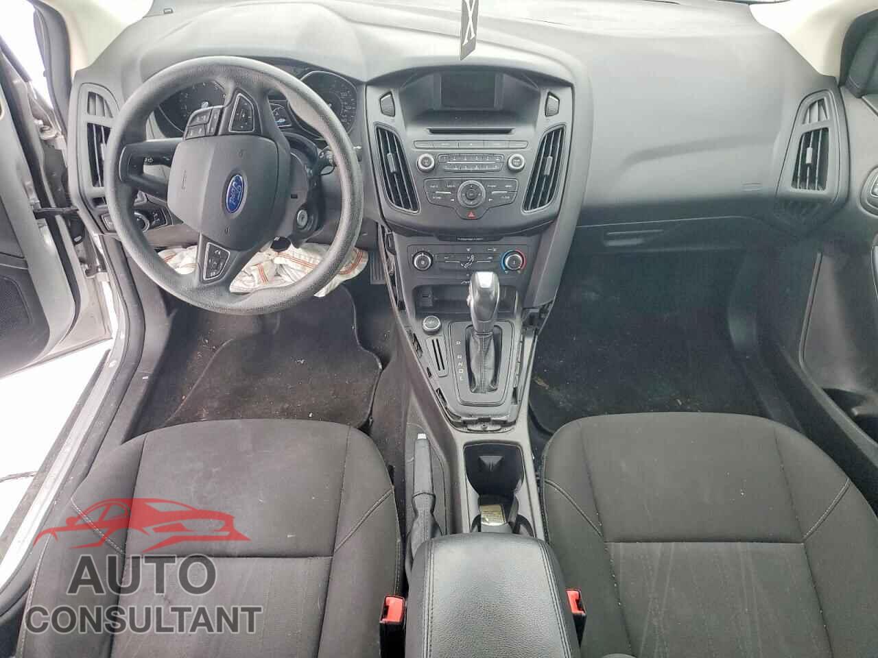 FORD FOCUS 2016 - 1FADP3F21GL288049