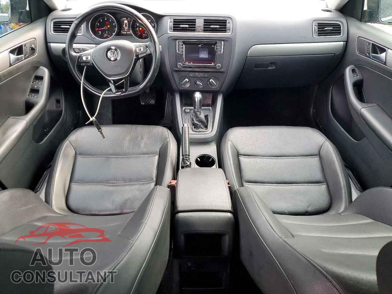 VOLKSWAGEN JETTA 2017 - 3VWDB7AJ1HM400943