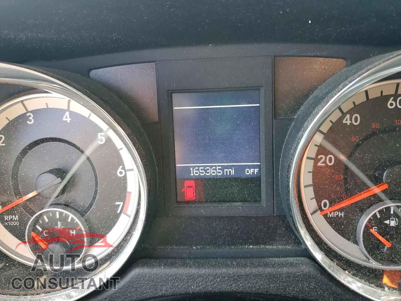 DODGE CARAVAN 2011 - 2D4RN5DG9BR658750