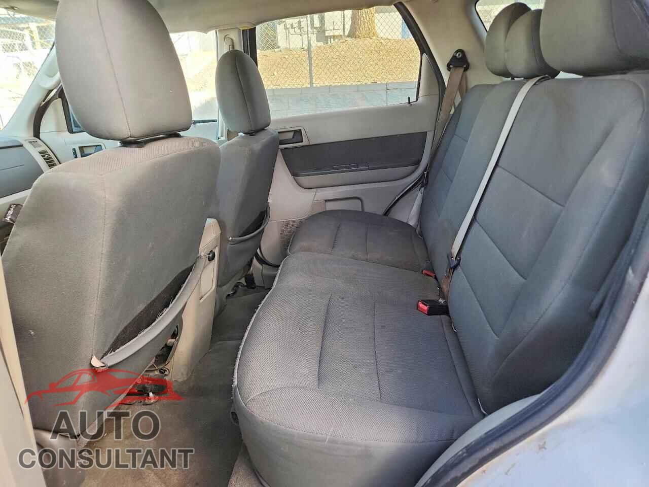 FORD ESCAPE 2010 - 1FMCU0D74AKA54881