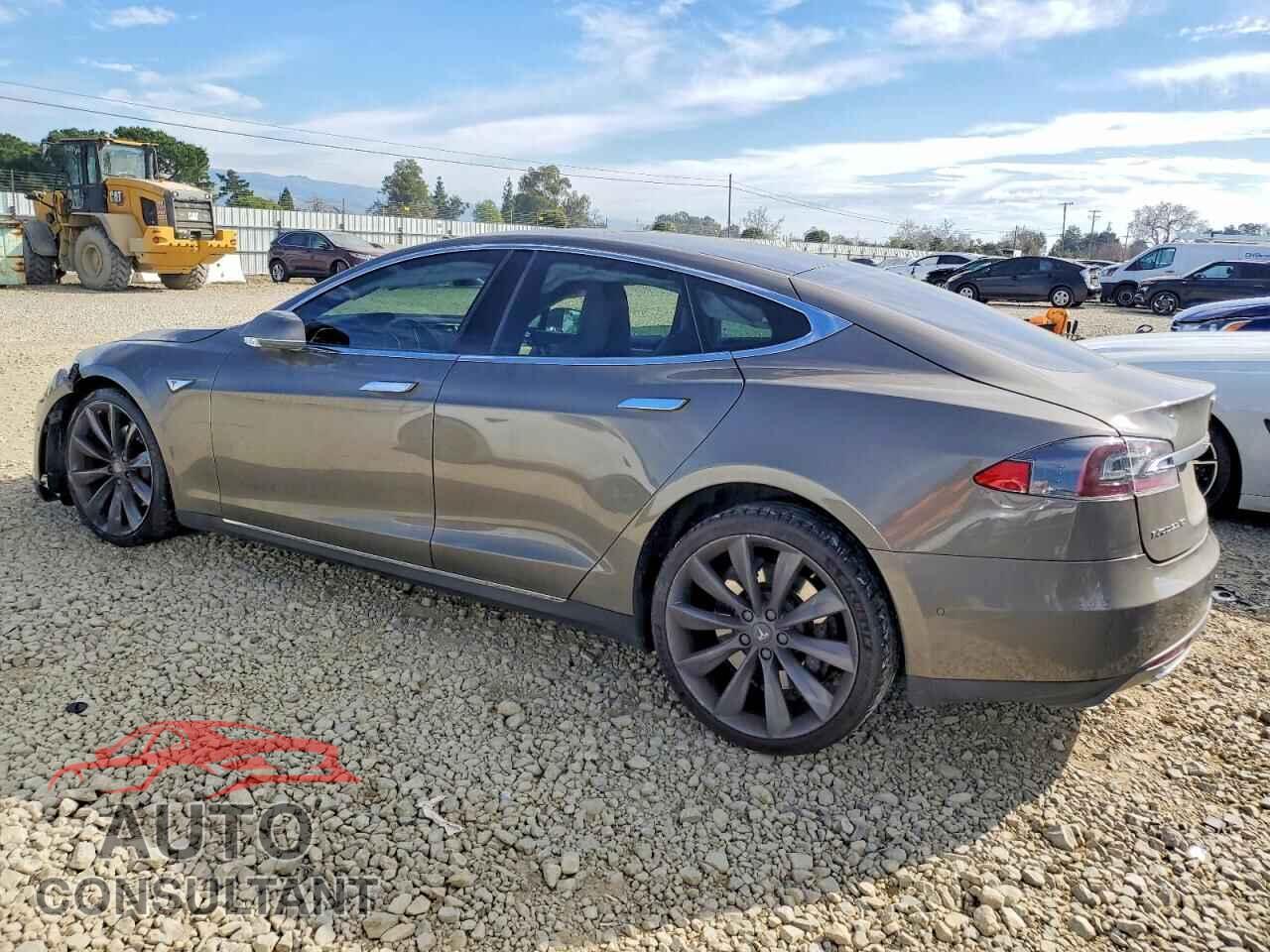 TESLA MODEL S 2015 - 5YJSA1E26FF101799