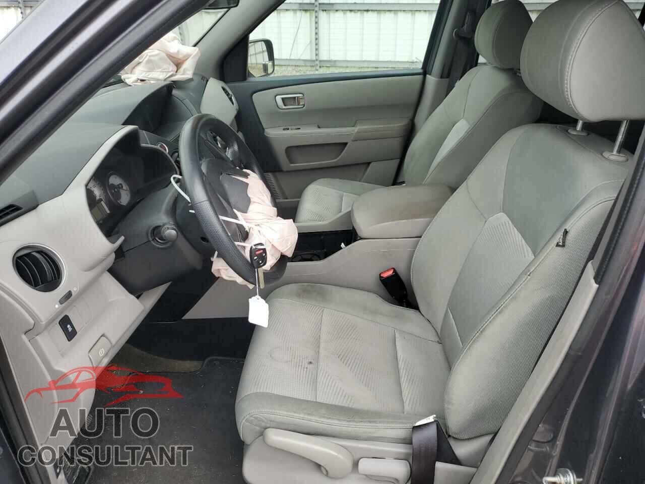 HONDA PILOT 2015 - 5FNYF4H24FB018039