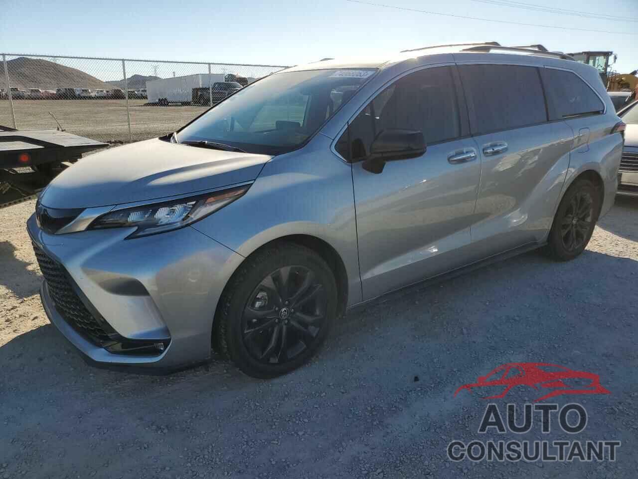 TOYOTA SIENNA 2023 - 5TDXRKEC5PS139762