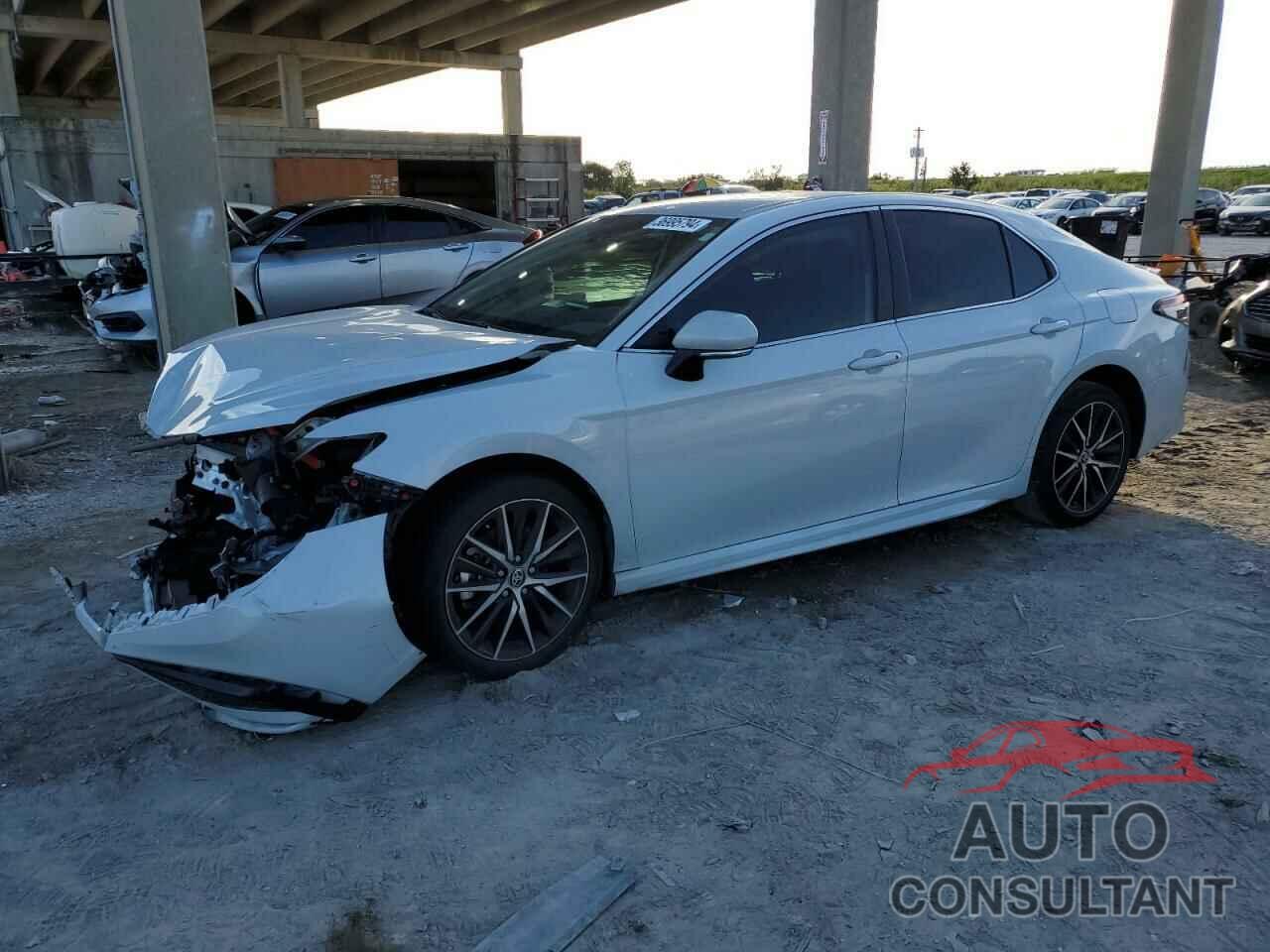 TOYOTA CAMRY 2023 - 4T1G11AK6PU158357