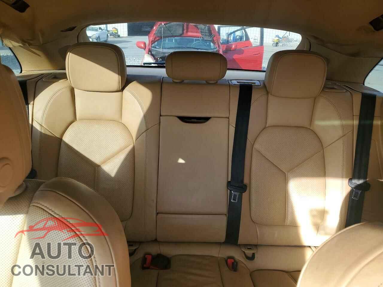 PORSCHE MACAN 2015 - WP1AB2A5XFLB44858