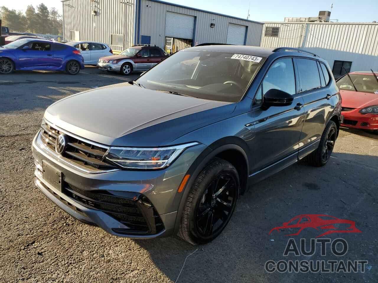 VOLKSWAGEN TIGUAN 2023 - 3VV8B7AX8PM041051