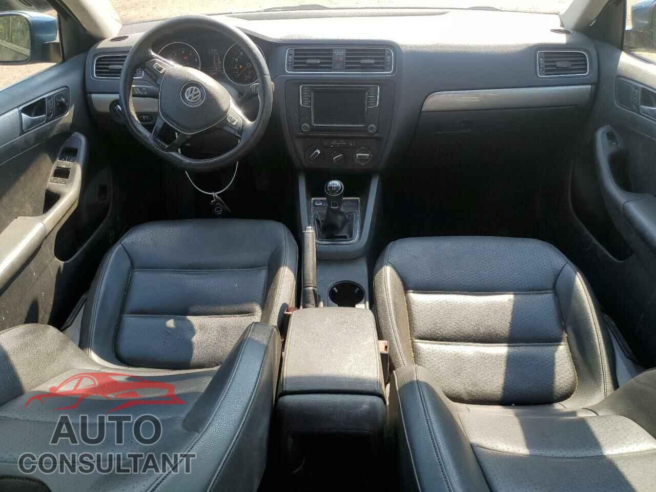 VOLKSWAGEN JETTA 2017 - 3VWB67AJ1HM375179