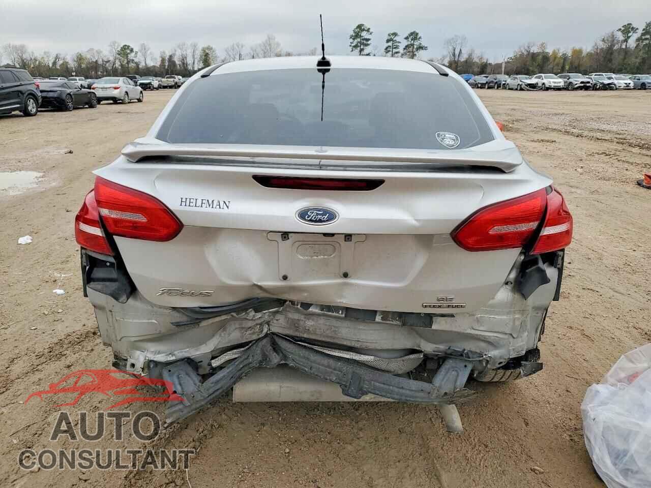 FORD FOCUS 2015 - 1FADP3F28FL230695