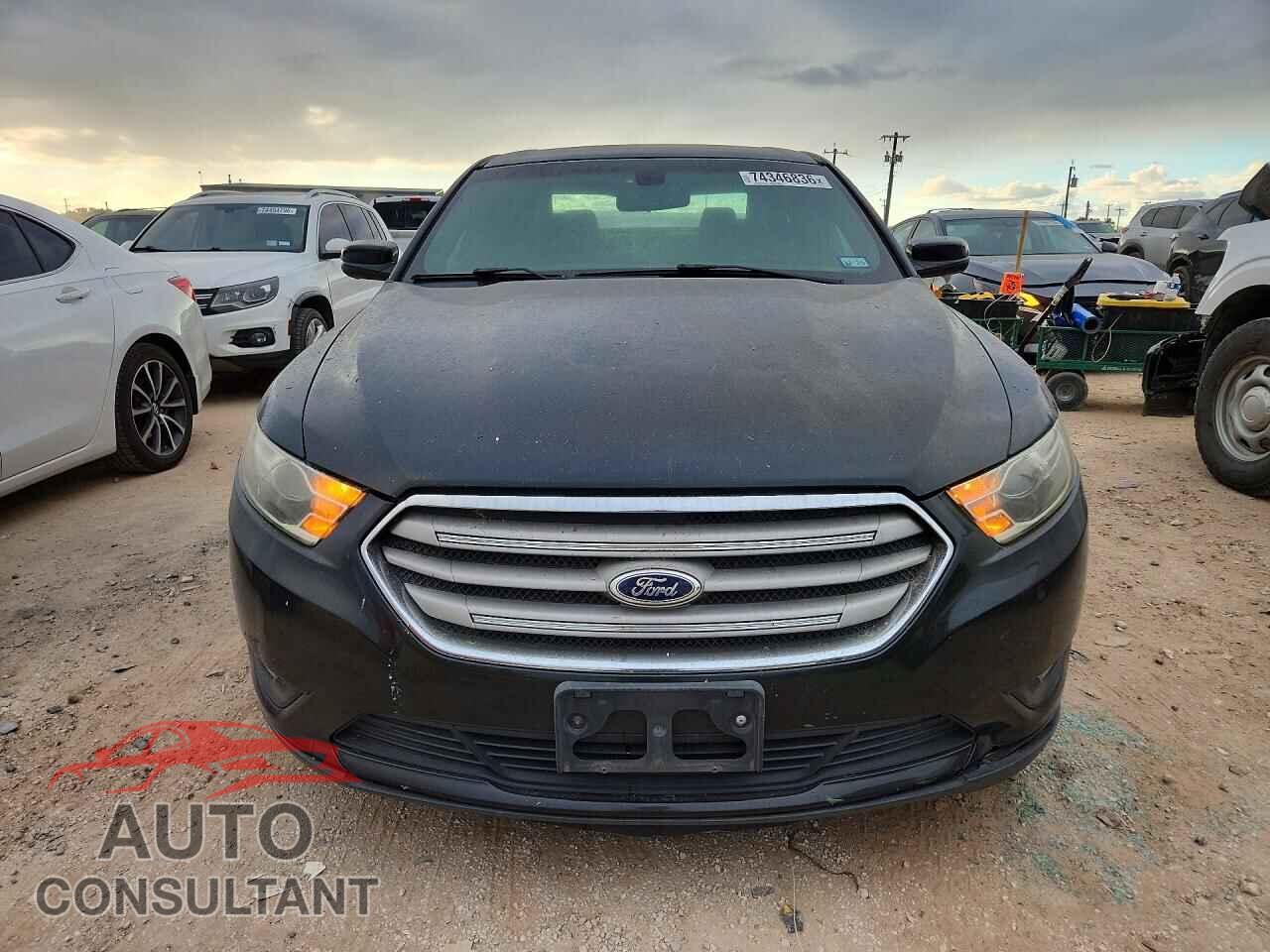FORD TAURUS 2015 - 1FAHP2E85FG182972
