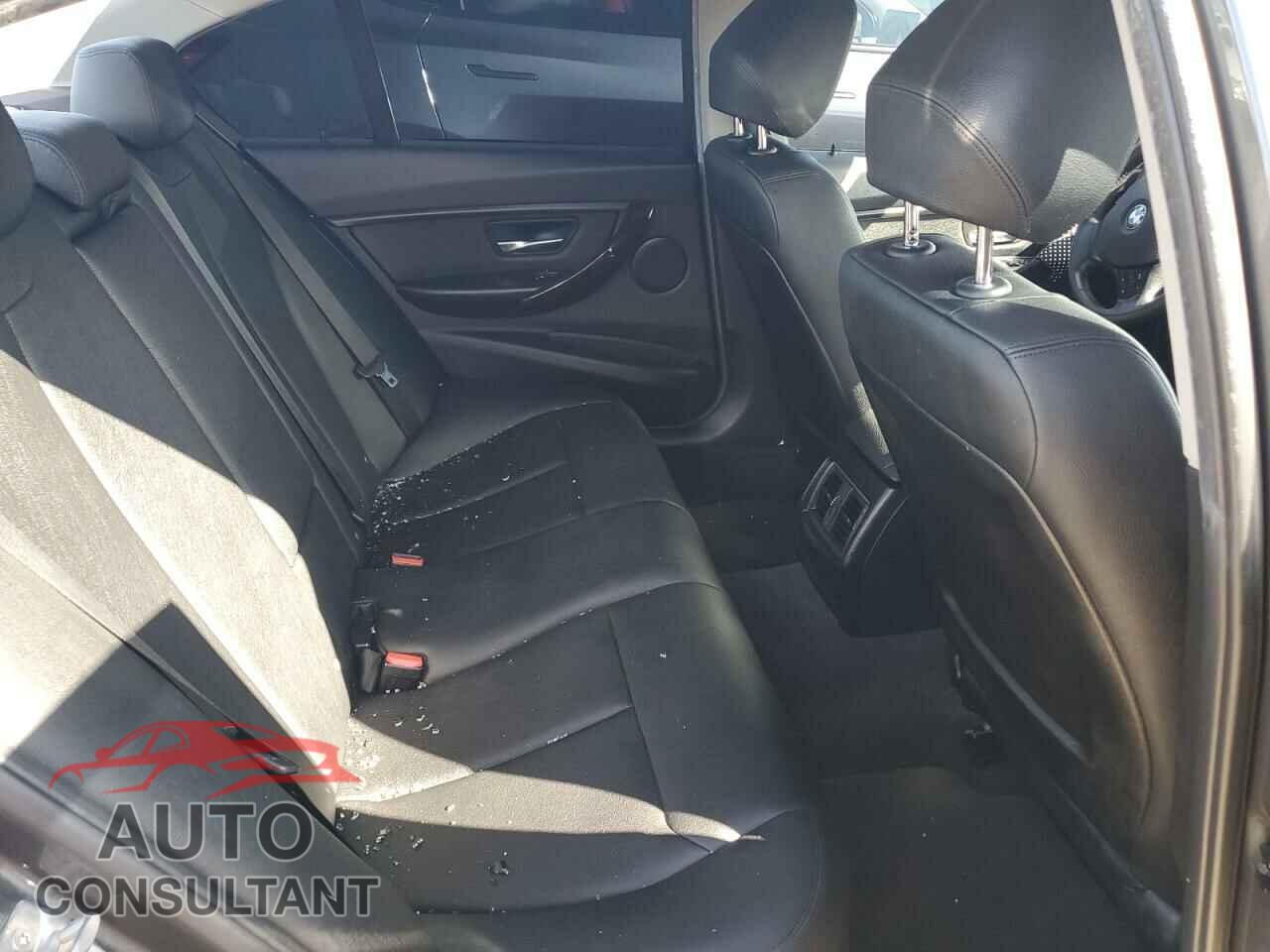 BMW 3 SERIES 2016 - WBA8E5G51GNU20198