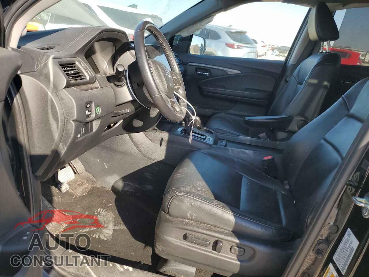 HONDA PILOT 2020 - 5FNYF5H56LB021875