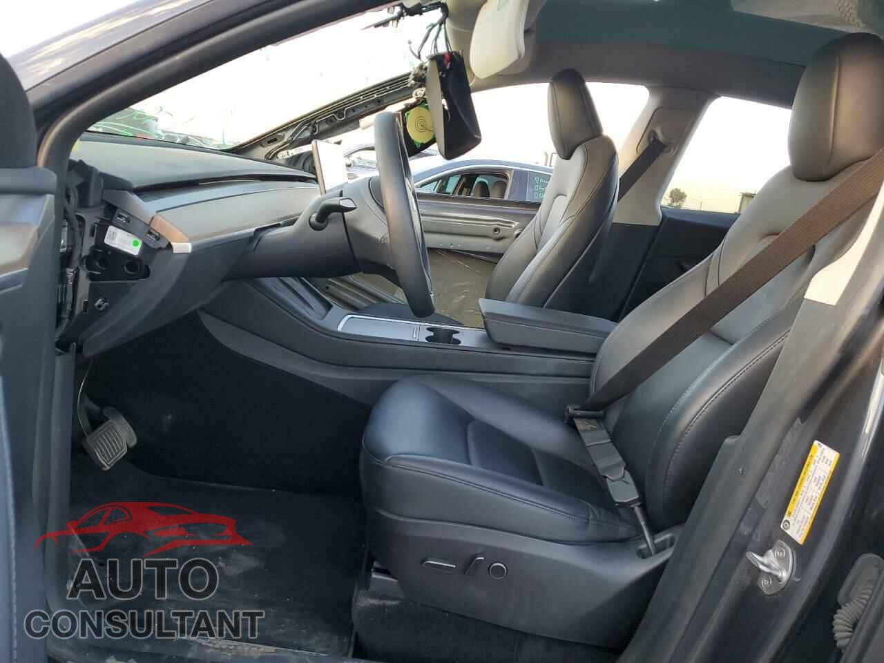 TESLA MODEL Y 2023 - 7SAYGDEEXPF790030