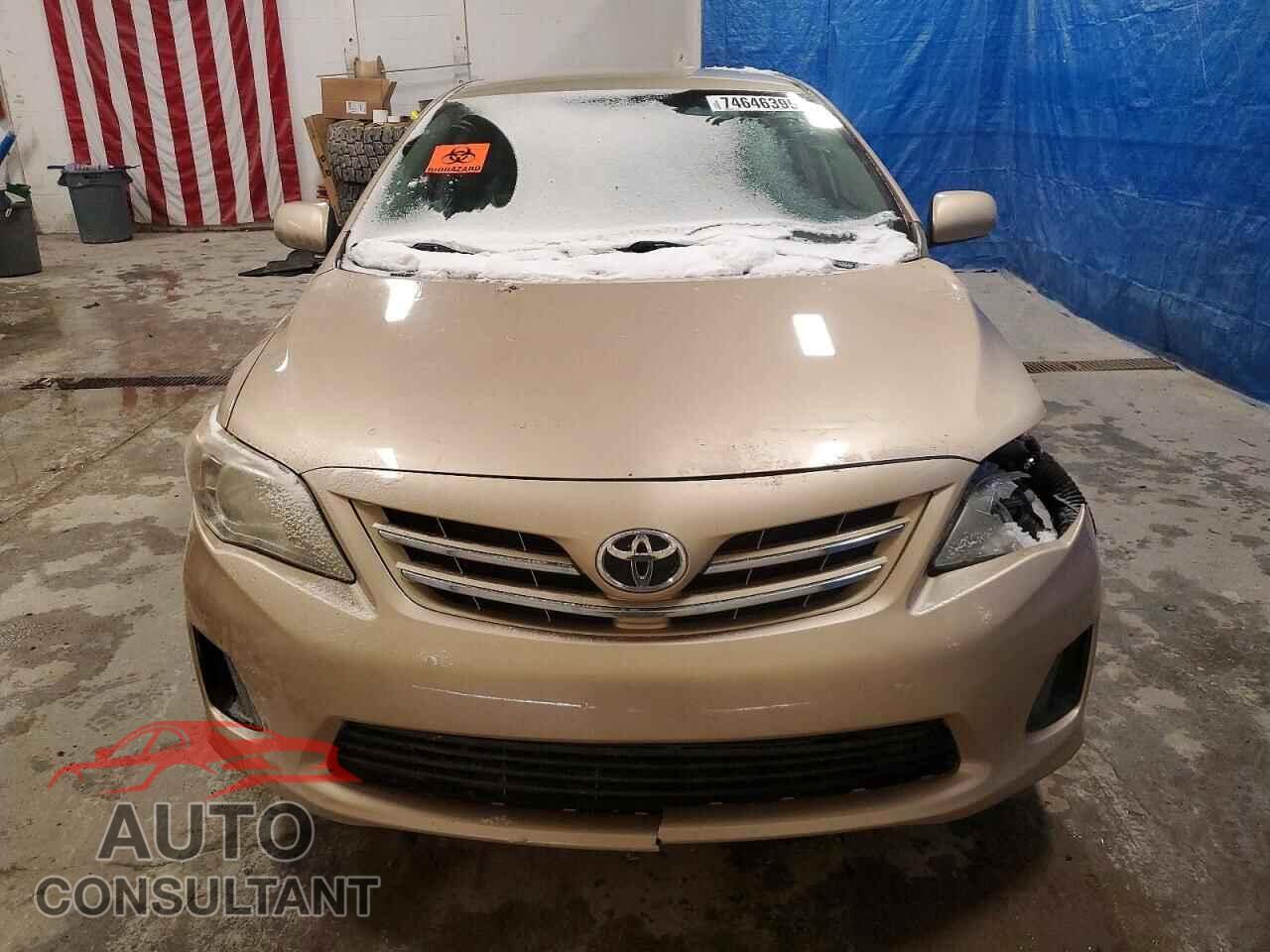 TOYOTA COROLLA 2013 - 2T1BU4EEXDC920528