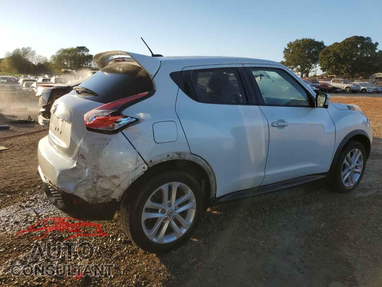 NISSAN JUKE 2015 - JN8AF5MR2FT512606