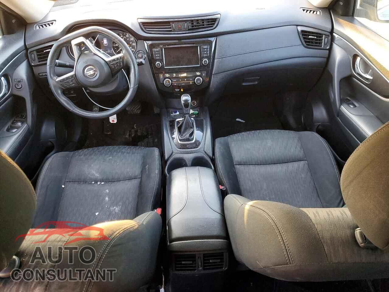 NISSAN ROGUE 2018 - KNMAT2MVXJP530000